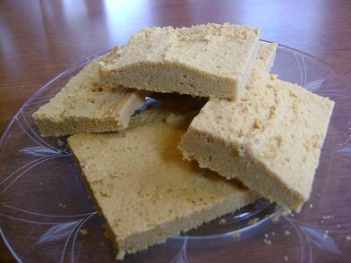 coconutflourcreamcheesebarssm
